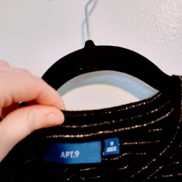 Apt 9 black long sleeve top with striped glitter silver stripes and matching but - Picture 4 of 4